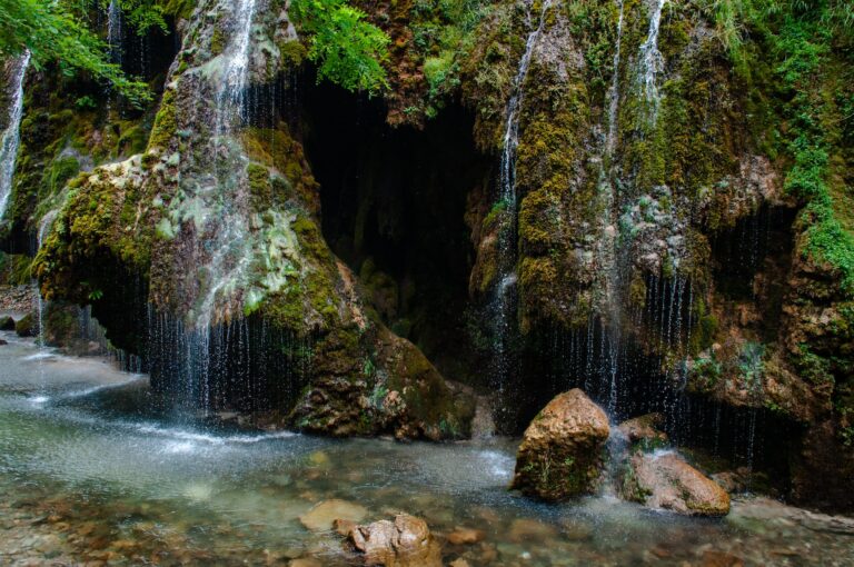 Kuzalan Şelalesi