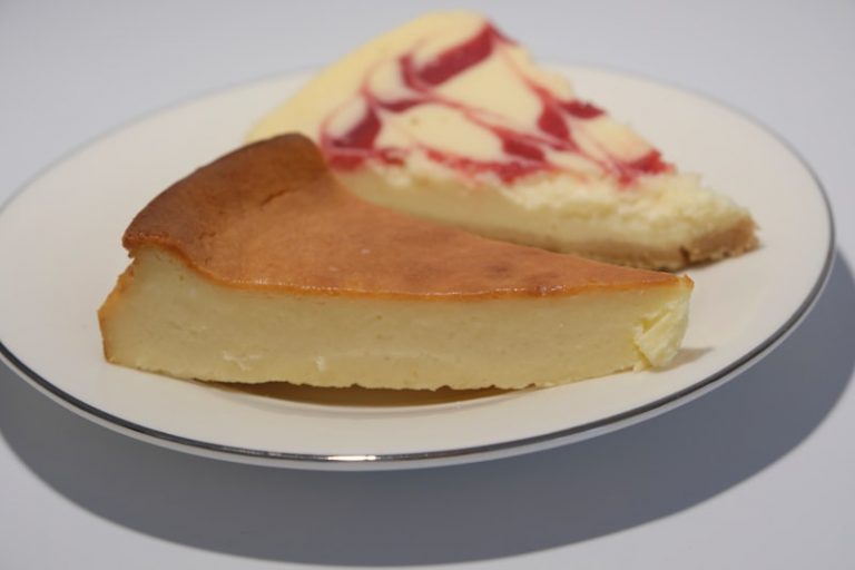 Cheesecake Yanına Ne Gider?